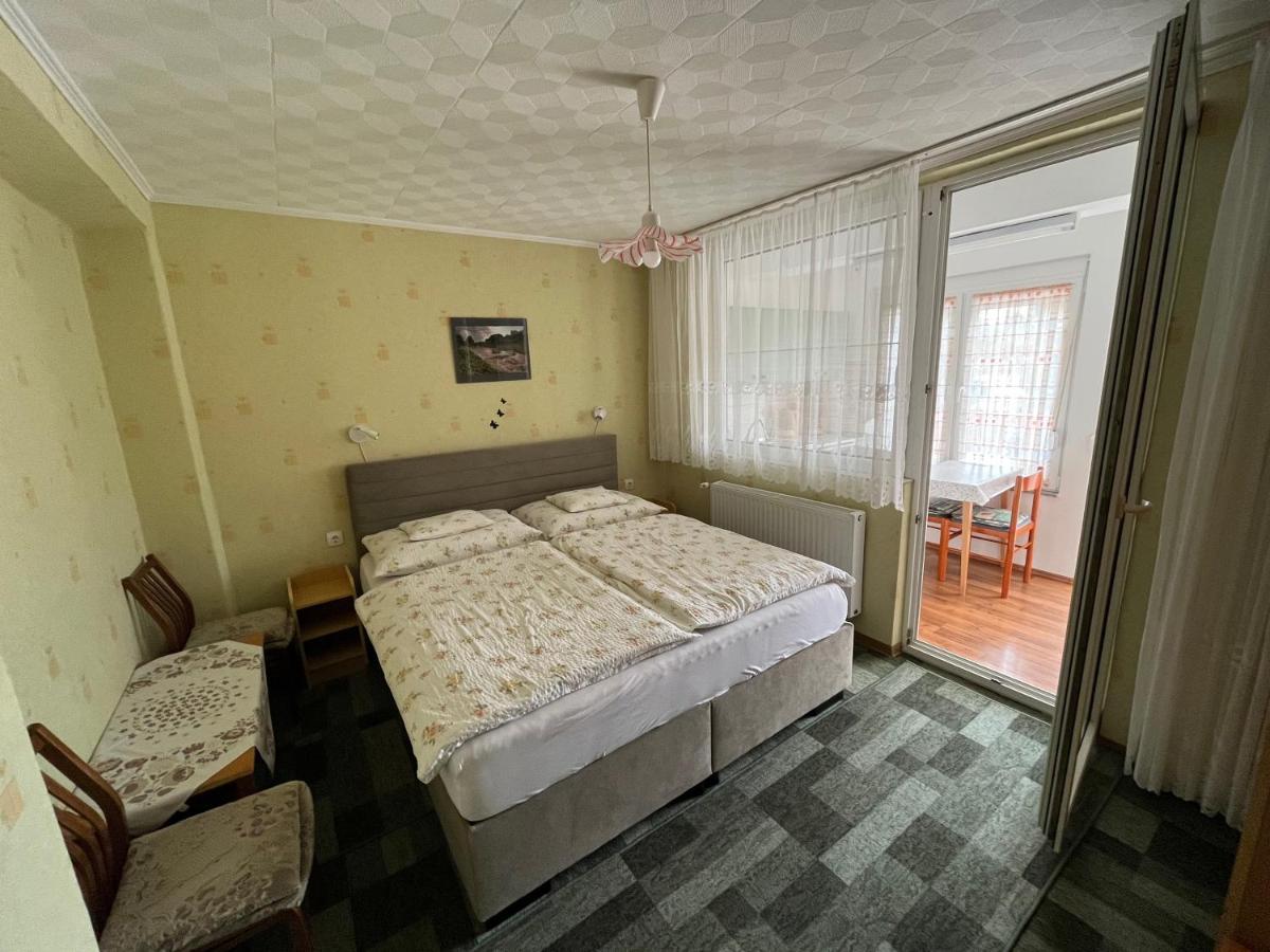 Karolin Apartman Bük エクステリア 写真